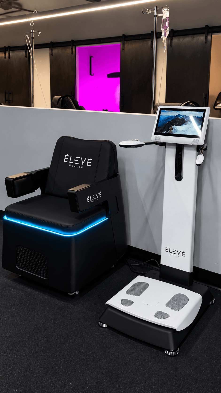 PEMF chair and targeted therapy setup at Eleve Longevity inside Aptare Labs